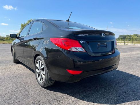 Used 2015 Hyundai Accent GLS w/ Option Group 03 FWD image 9
