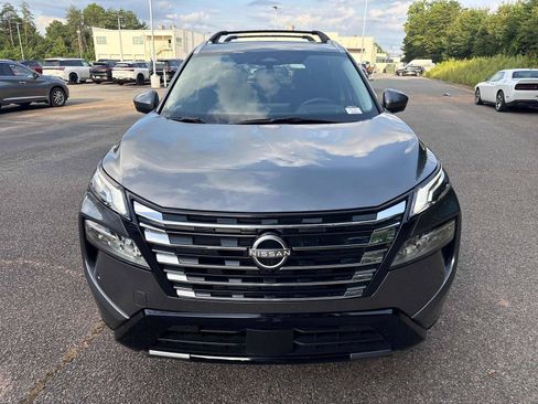 Used 2025 Nissan Rogue Platinum w/ Platinum Premium Package FWD image 3