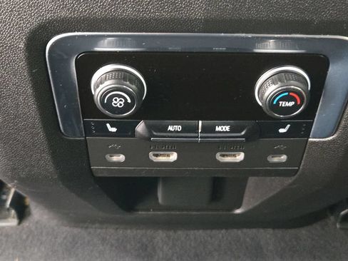 Used 2021 Chevrolet Suburban RST w/ Luxury Package AWD/4WD image 14