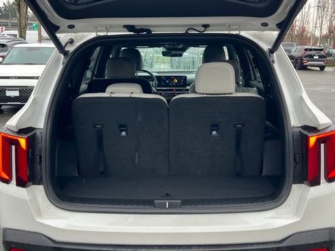 Certified 2025 Kia Sorento SX Prestige image 8