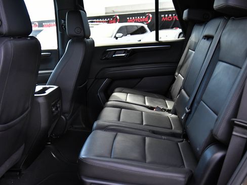 Used 2025 Chevrolet Tahoe LT AWD/4WD image 47