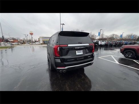Certified 2025 GMC Yukon XL Denali image 7