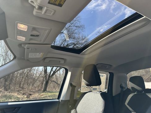 New 2025 Ford Maverick XLT w/ XLT Luxury Package image 27