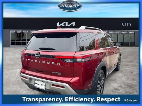 Used 2022 Nissan Pathfinder Platinum w/ Cargo Package image 4