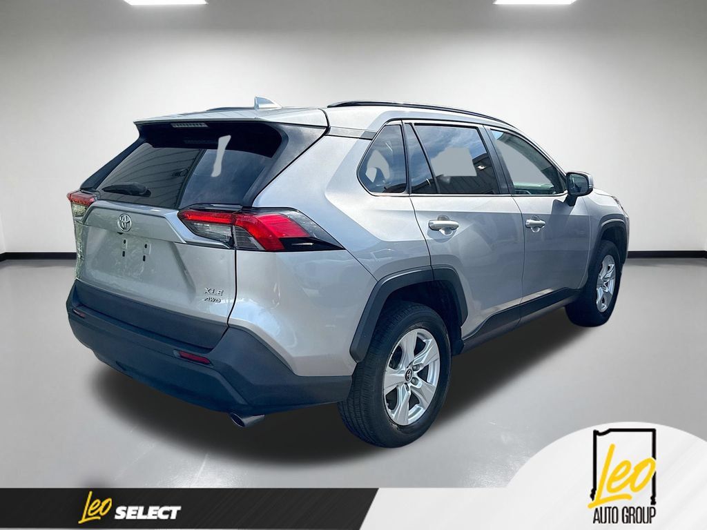 Used 2019 Toyota RAV4 XLE AWD/4WD image 7