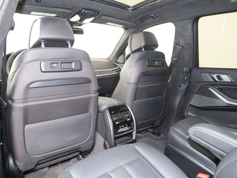 Used 2019 BMW X7 xDrive50i w/ M Sport Package AWD/4WD image 53