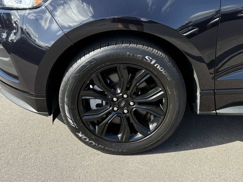 Certified 2023 Ford Edge SE w/ Black Appearance Package AWD/4WD image 33