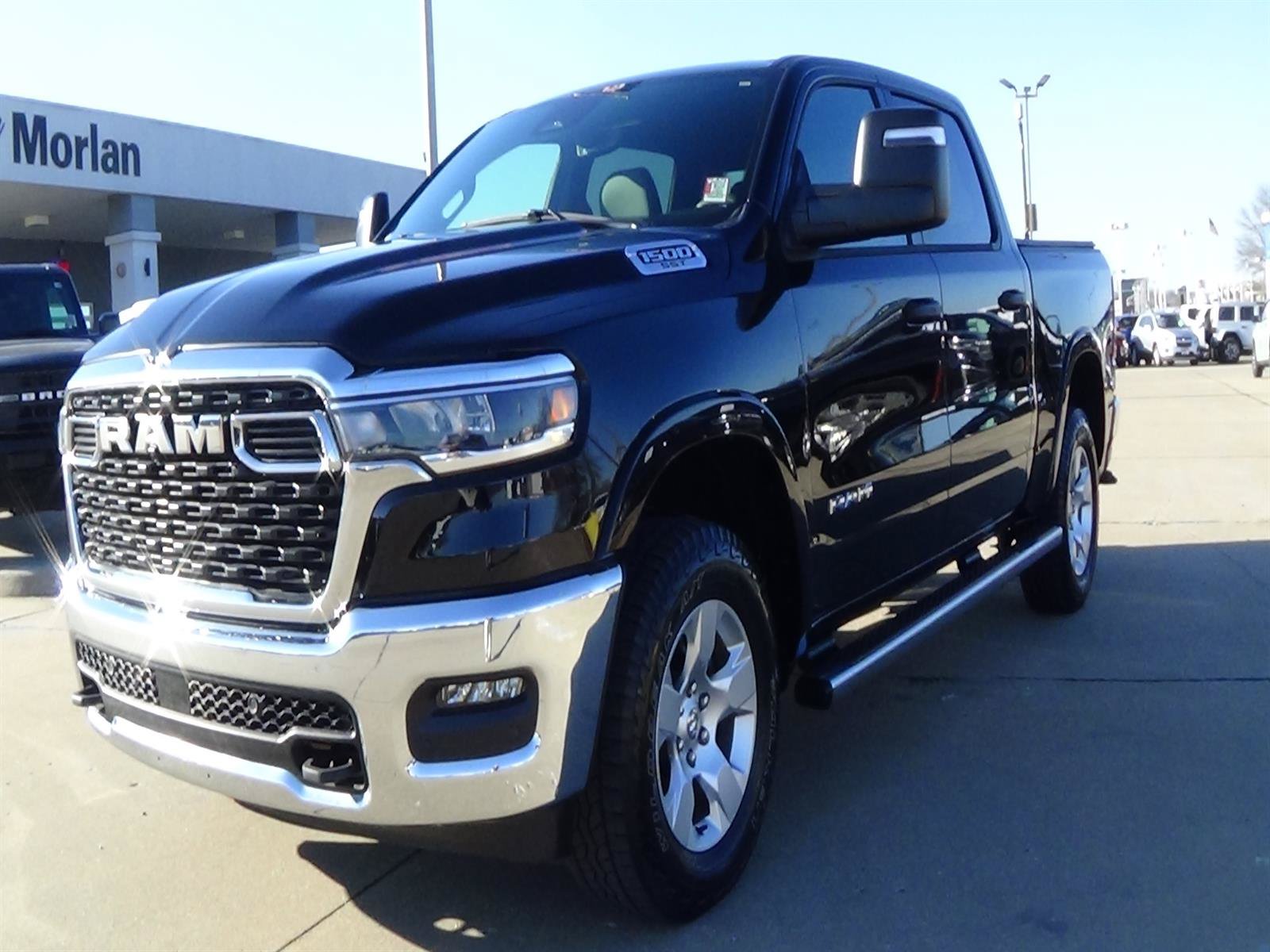 Used 2025 RAM 1500 Big Horn AWD/4WD image 2