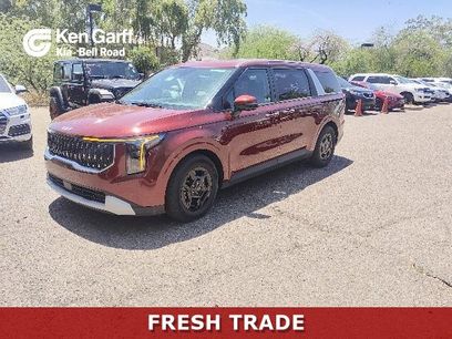 Used 2025 Kia Carnival
