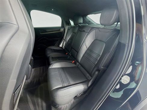 Used 2024 Porsche Cayenne Turbo GT AWD/4WD image 22