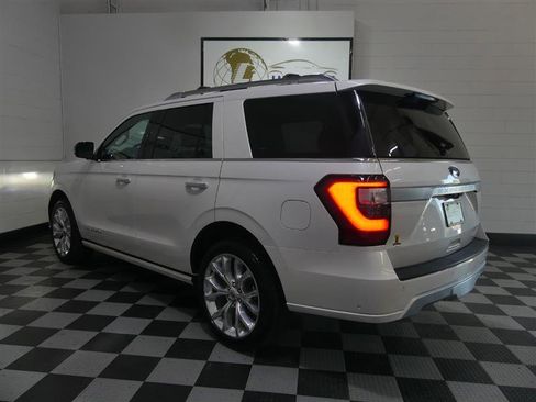 Used 2019 Ford Expedition Platinum AWD/4WD image 11