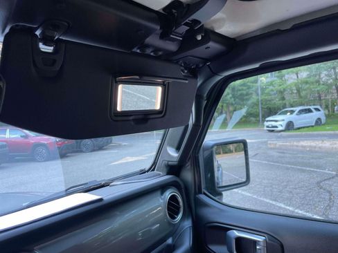 Used 2022 Jeep Wrangler Unlimited Sahara w/ Safety Group AWD/4WD image 31