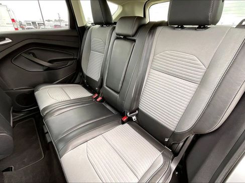 Used 2018 Ford Escape SE w/ SE Sport Appearance Package image 19