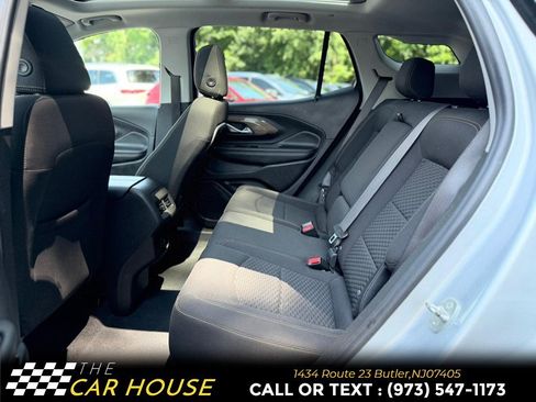 Used 2021 GMC Terrain SLE w/ Driver Convenience Package AWD/4WD image 19