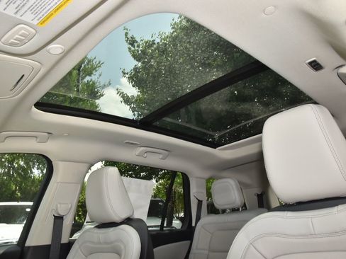 New 2026 Lincoln Aviator Reserve RWD image 62
