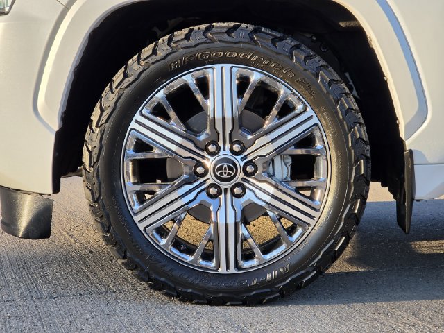 Certified 2024 Toyota Sequoia Capstone AWD/4WD image 8