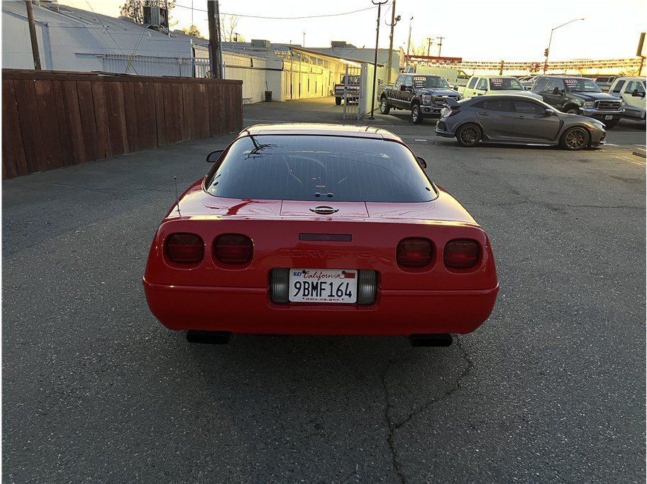 Used 1994 Chevrolet Corvette Coupe RWD image 6