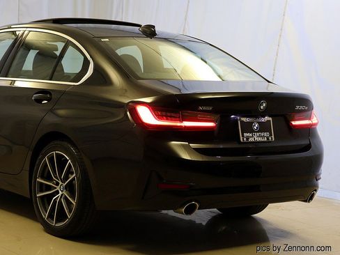Used 2022 BMW 330e xDrive w/ Premium Package AWD/4WD image 8