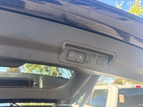 Used 2024 Ford Explorer XLT w/ Equipment Group 202A AWD/4WD image 7