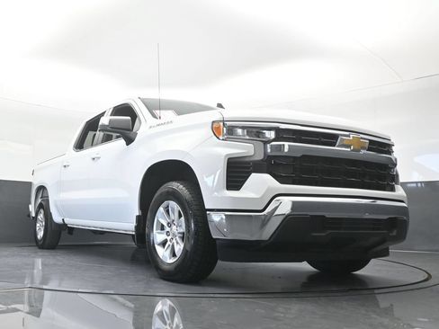Used 2025 Chevrolet Silverado 1500 LT RWD image 49