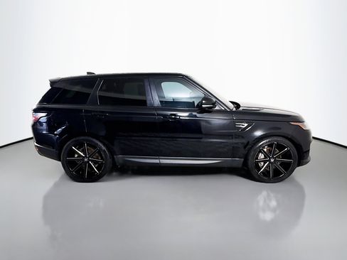 Used 2020 Land Rover Range Rover Sport SE image 11