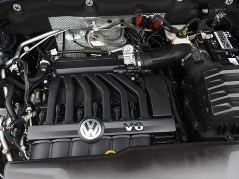 Used 2022 Volkswagen Atlas Cross Sport SE AWD/4WD image 13