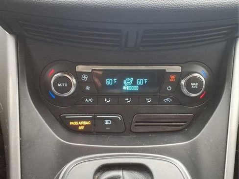 Used 2016 Ford Escape SE w/ Equipment Group 201A AWD/4WD image 16