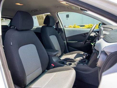 Used 2019 Hyundai Kona SE AWD/4WD image 16