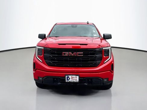 Used 2024 GMC Sierra 1500 Elevation w/ X31 Off-Road Package AWD/4WD image 2