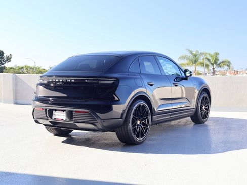 New 2026 Porsche Macan Electric RWD image 9