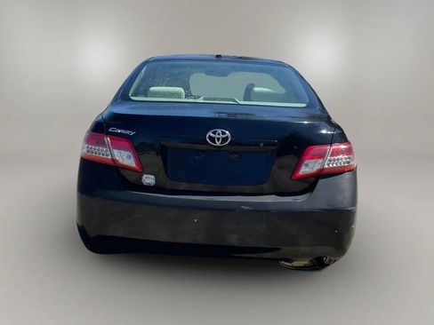 Used 2011 Toyota Camry FWD image 16
