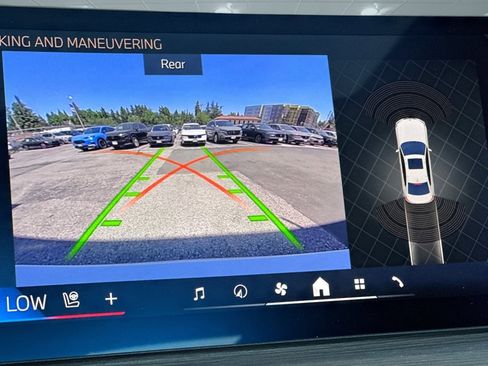 Used 2025 BMW 330i 330i w/ Premium Package image 22