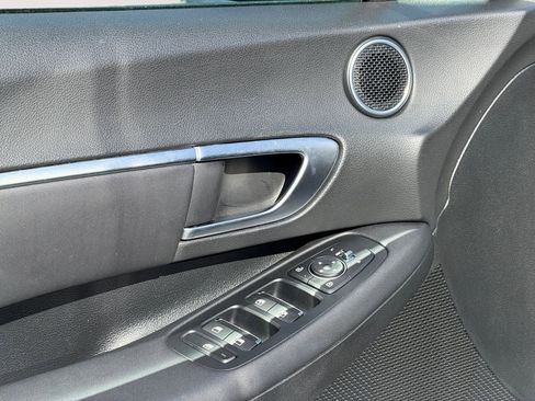 Used 2025 Hyundai Sonata SEL FWD image 22