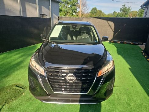 Used 2022 Nissan Kicks SV FWD image 10