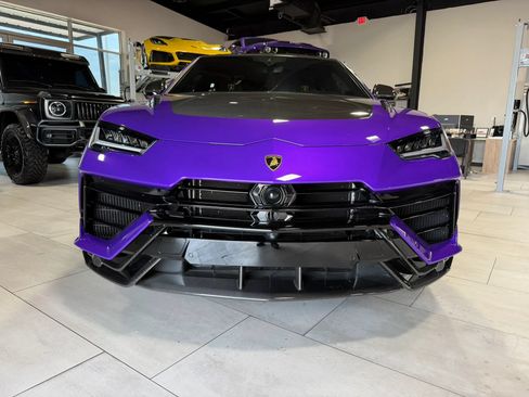 Used 2024 Lamborghini Urus Performante AWD/4WD image 22