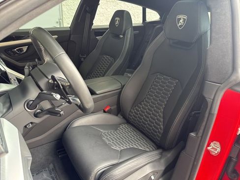 Used 2020 Lamborghini Urus image 16