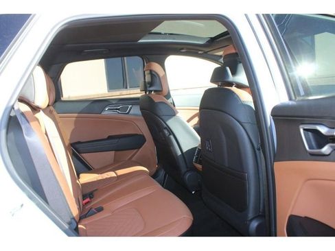 Used 2026 Kia Sportage X-Line w/ X-Line Premium Package image 11