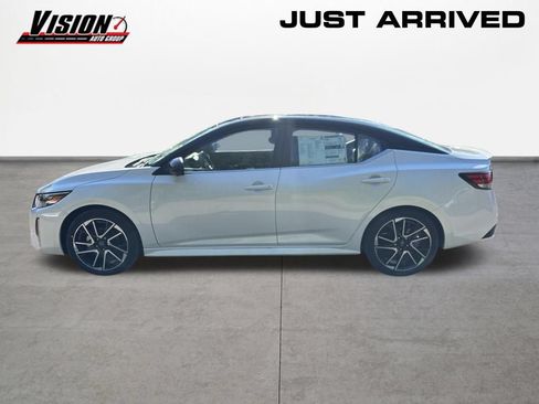 Used 2023 Nissan Rogue SV AWD/4WD image 8