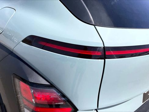 Used 2025 Hyundai Kona SEL FWD image 28