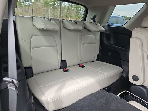 Used 2024 Nissan Pathfinder SL w/ SL Premium Package image 15