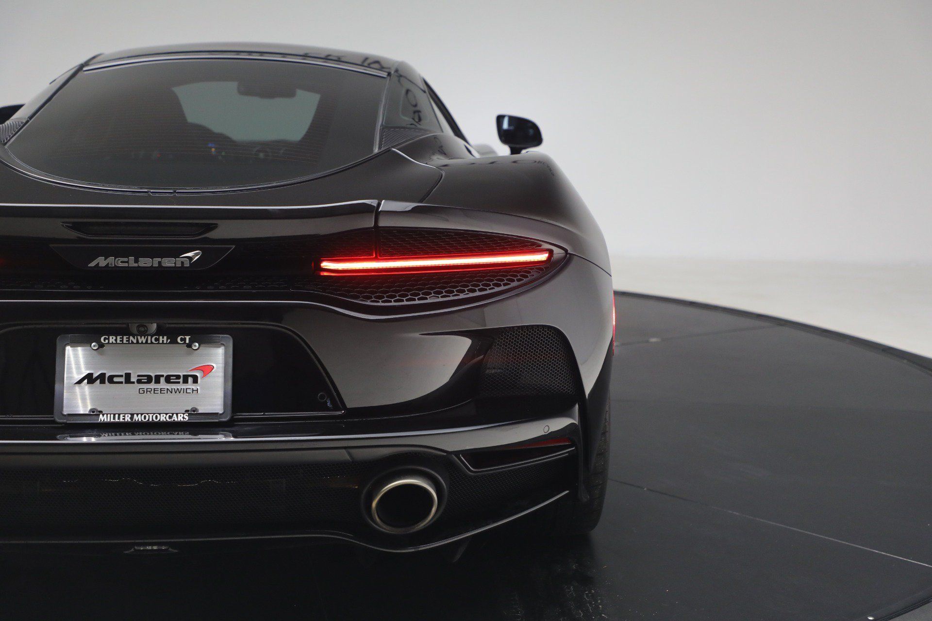 Used 2023 McLaren GT RWD image 34