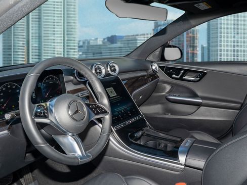 Used 2023 Mercedes-Benz C 300 C 300 w/ Exclusive Trim Package image 15