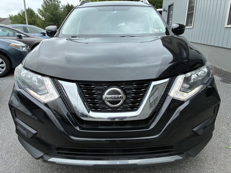 Used 2018 Nissan Rogue SV FWD image 2