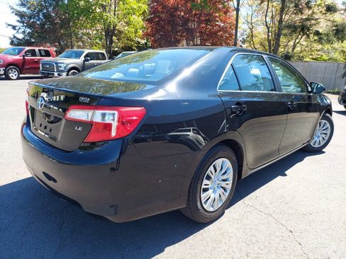 Used 2012 Toyota Camry LE FWD image 4