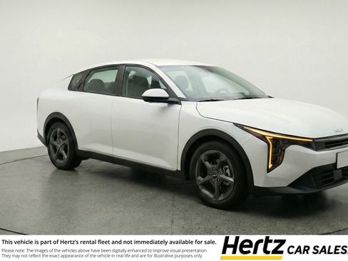 Used 2025 Kia K4 LXS image 1