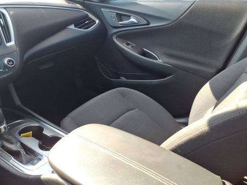 Used 2023 Chevrolet Malibu LT FWD image 20