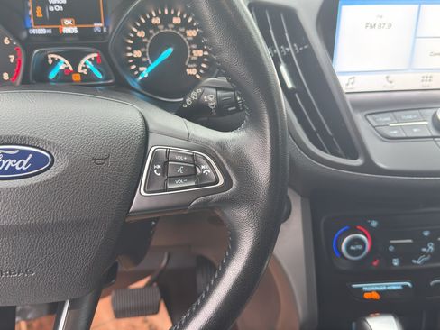 Used 2019 Ford Escape SEL AWD/4WD image 30