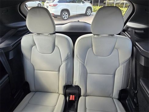 Used 2021 Volvo XC90 T6 R-Design w/ Climate Package image 15