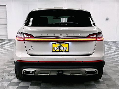 Used 2022 Lincoln Nautilus Reserve w/ Equipment Group 201A AWD/4WD image 5