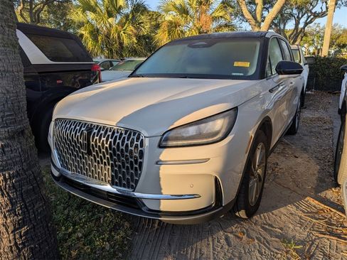 Used 2023 Lincoln Corsair FWD w/ Equipment Group 101A image 2